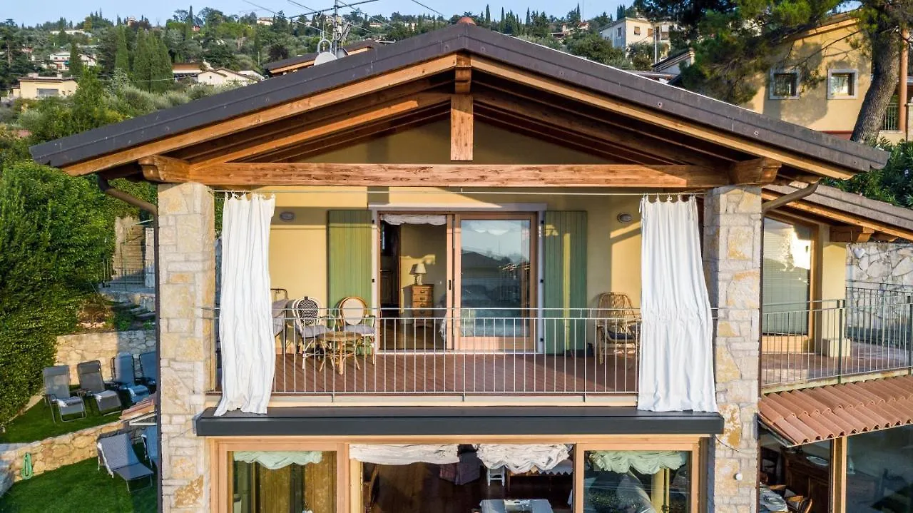 Casa Antichita Villa Torri Del Benaco 0*,  Italy