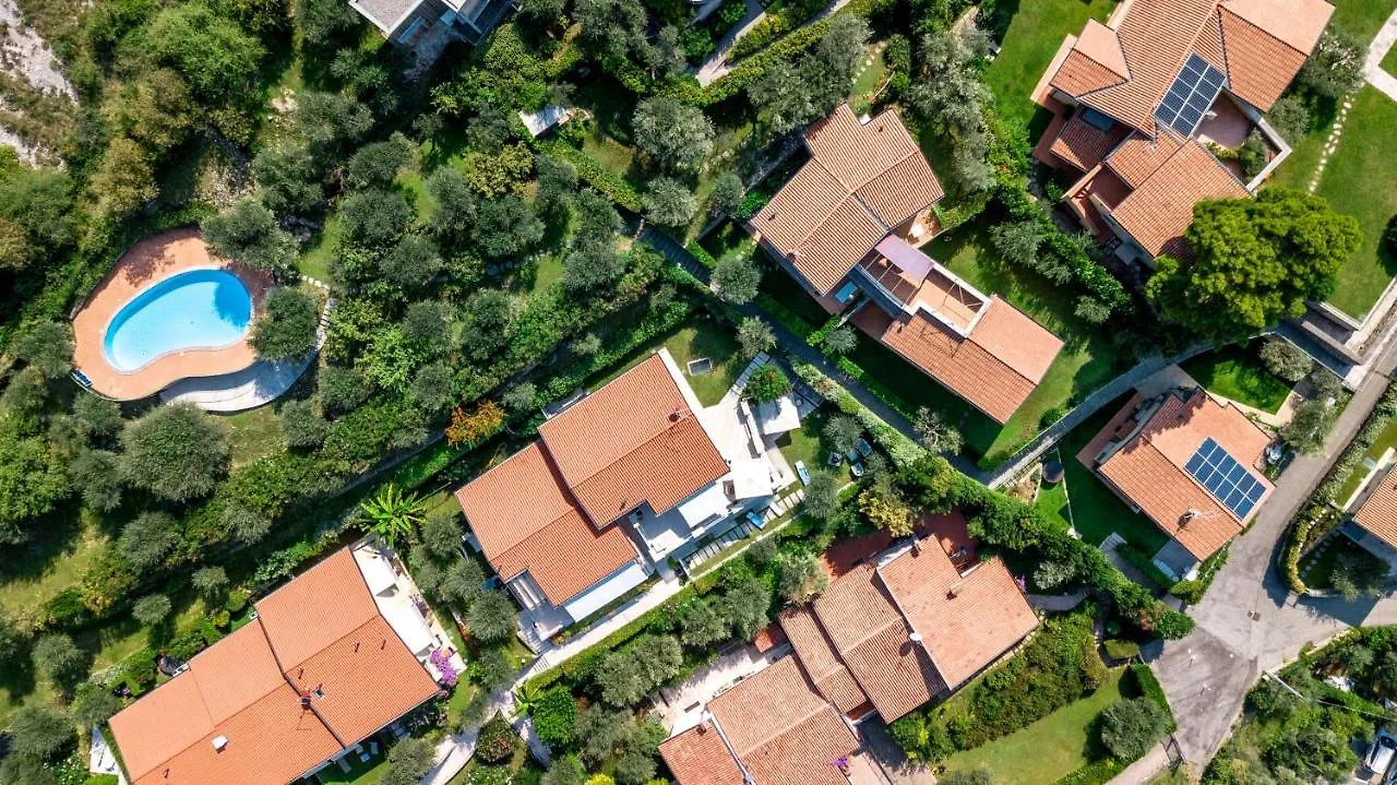 Casa Antichita Villa Torri Del Benaco 0*,